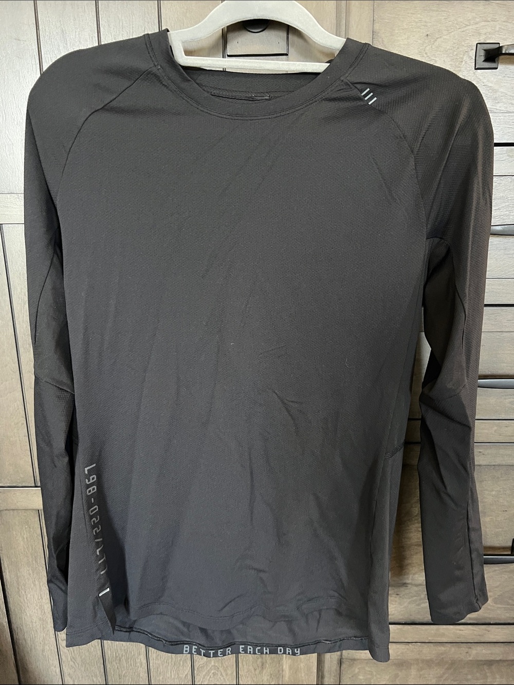 Lululemon Men's Black Long-Sleeve Shirt